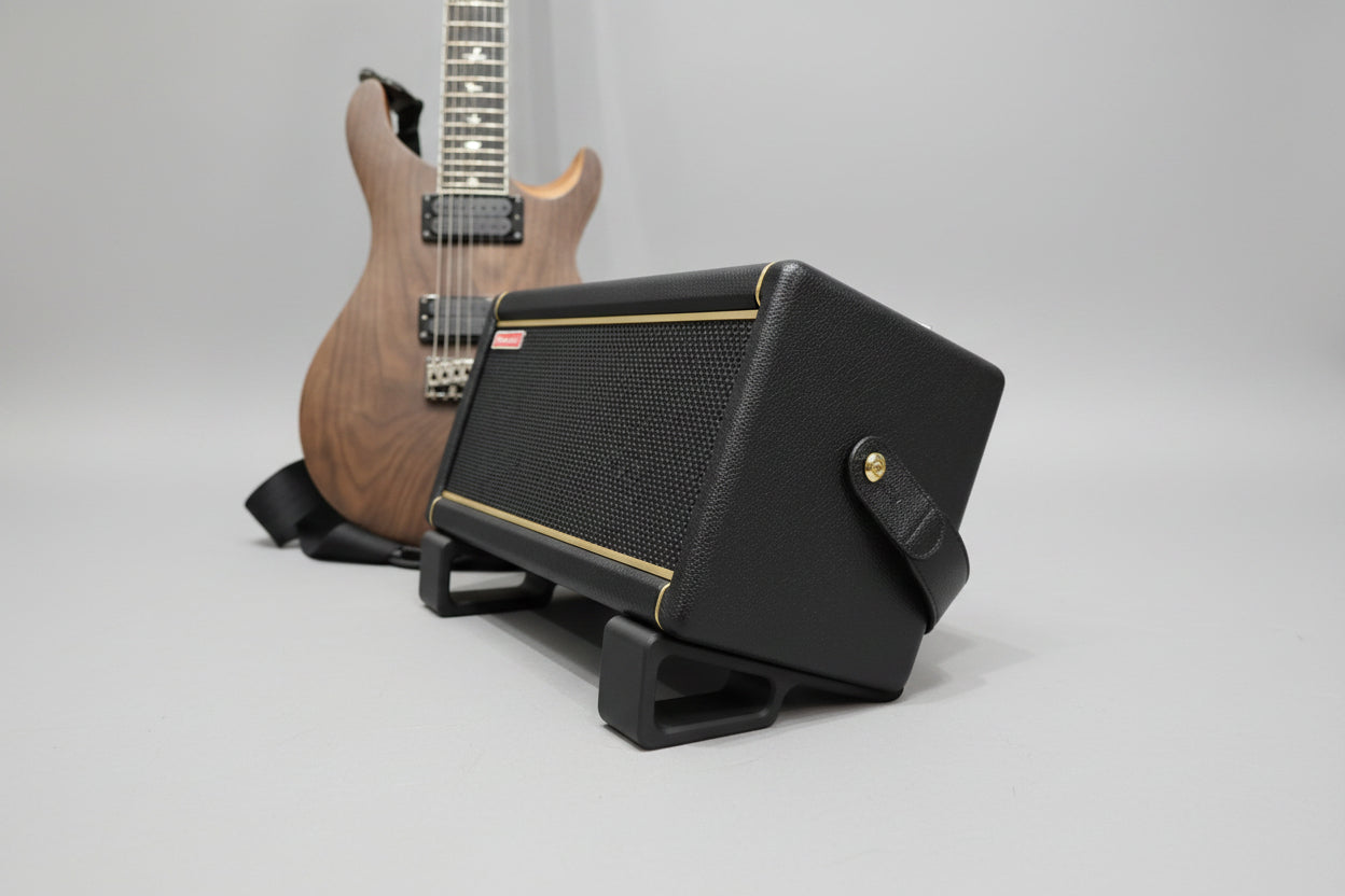 Stand Inclinato Premium per Positive Grid Spark 2 - Desktop Riser
