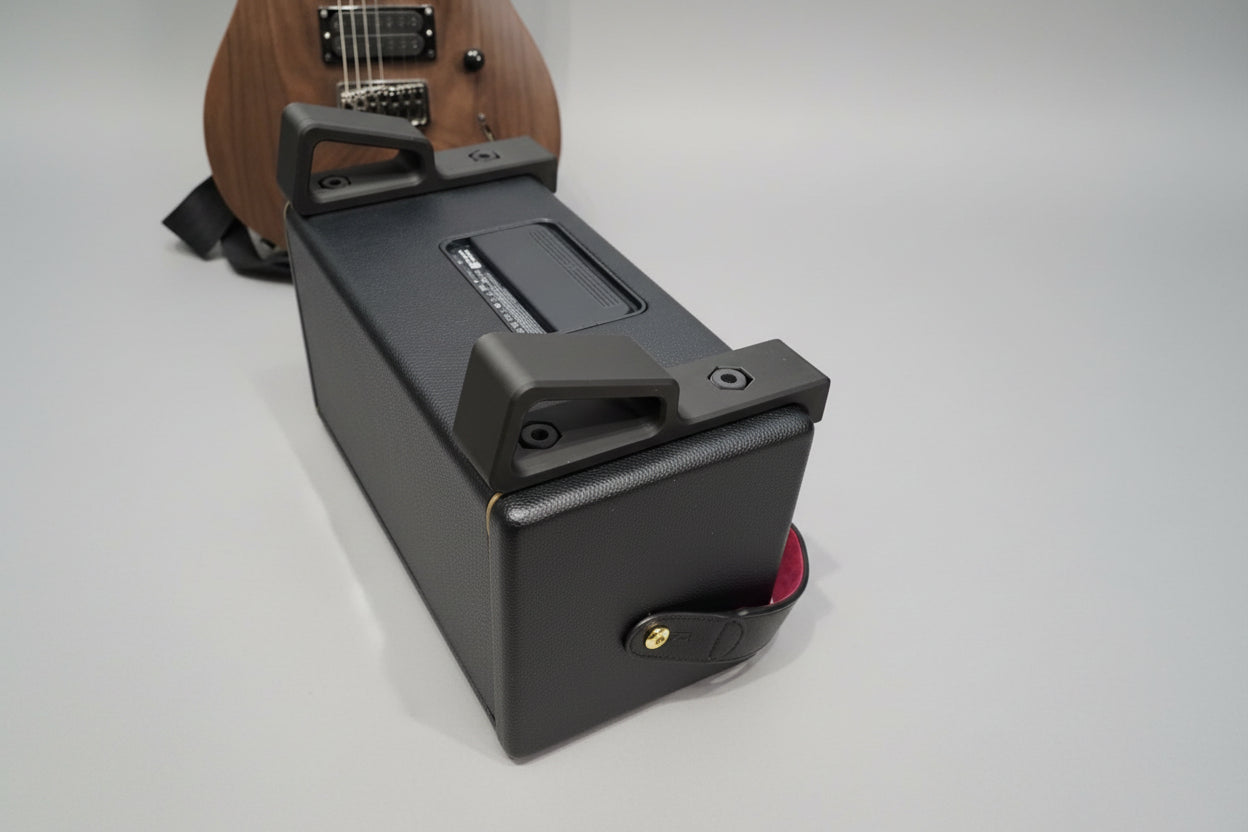 Stand Inclinato Premium per Positive Grid Spark 2 - Desktop Riser