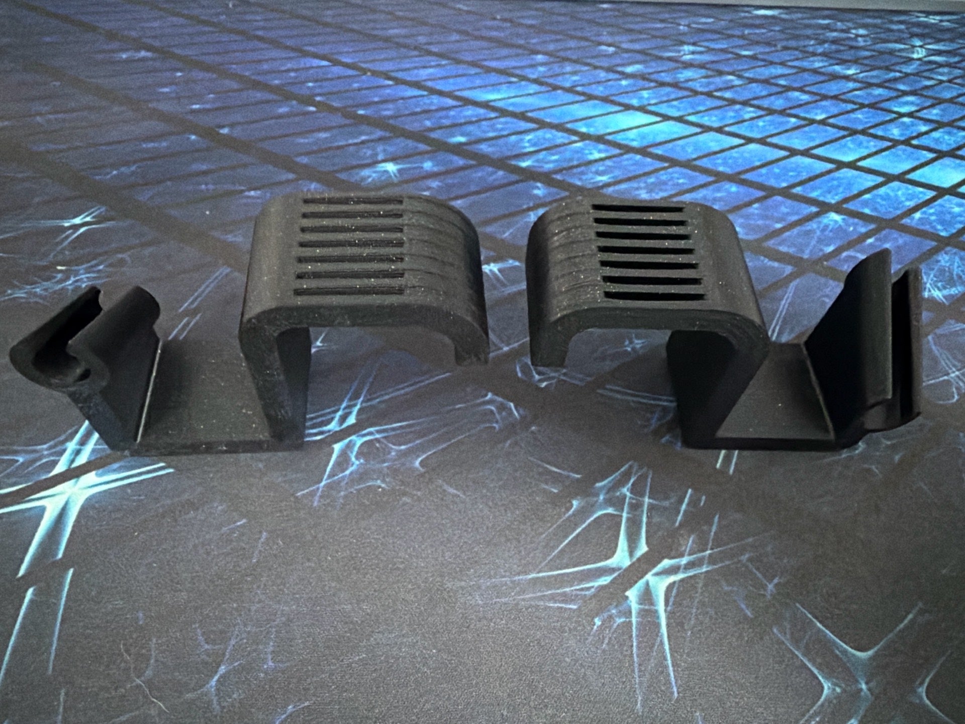 Cable Holder Spark 2
