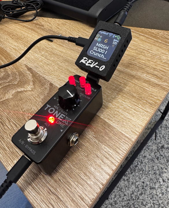 REV-0 – Display Controller MIDI per Tonex